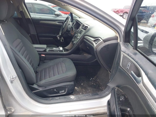 44833780 :رقم المزاد ، 3FA6P0H77HR368457 vin ، 2017 Ford Fusion Se مزاد بيع