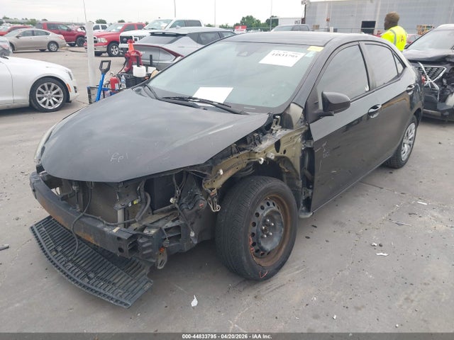 44833795 :رقم المزاد ، 5YFBURHE5JP782837 vin ، 2018 Toyota Corolla Le مزاد بيع