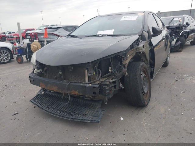 44833795 :رقم المزاد ، 5YFBURHE5JP782837 vin ، 2018 Toyota Corolla Le مزاد بيع