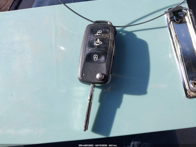 Продаж на аукціоні авто 2011 Volkswagen Eos Komfort, vin: WVWBA7AH8BV001535, номер лоту: 44833802