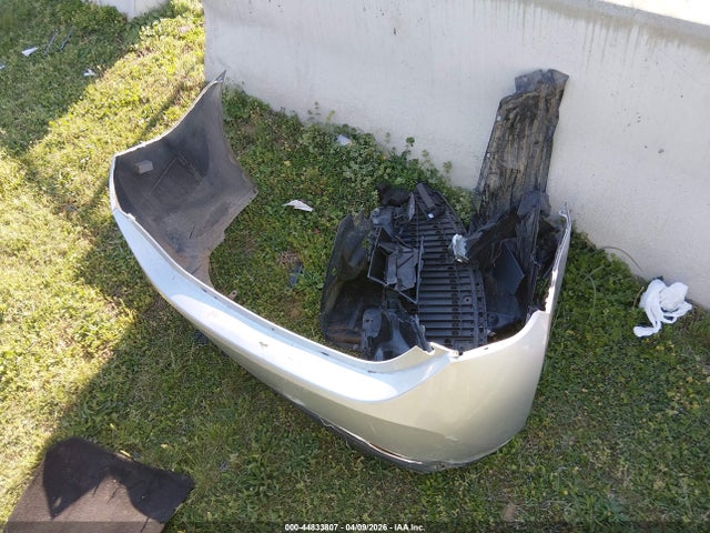 44833807 :رقم المزاد ، 5YFBURHE7GP465845 vin ، 2016 Toyota Corolla Le Plus مزاد بيع