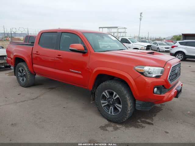 2018 Toyota Tacoma Trd Sport მანქანა იყიდება აუქციონზე, vin: 3TMCZ5AN4JM181693, აუქციონის ნომერი: 44833815