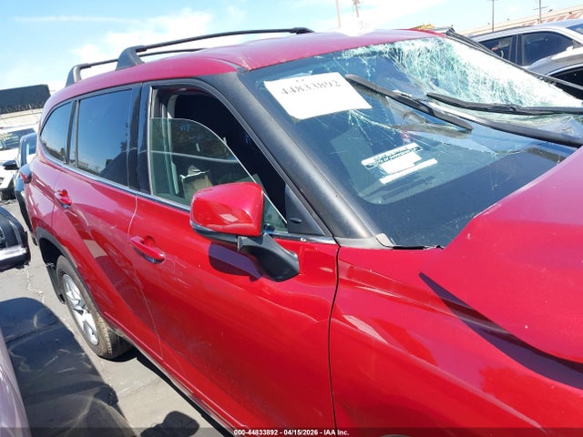 Toyota Highlander Le 2022 5TDZZRAH8NS140548 Image 14