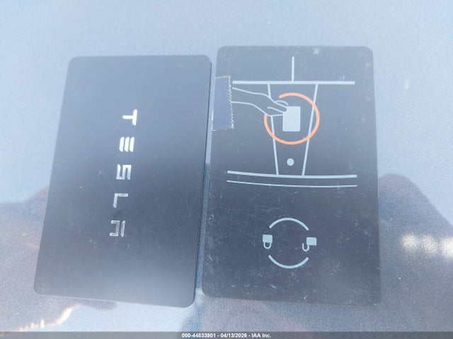 44833901 :رقم المزاد ، 7SAYGDEE7NA021818 vin ، 2022 Tesla Model Y Long Range Dual Motor All-wheel Drive مزاد بيع
