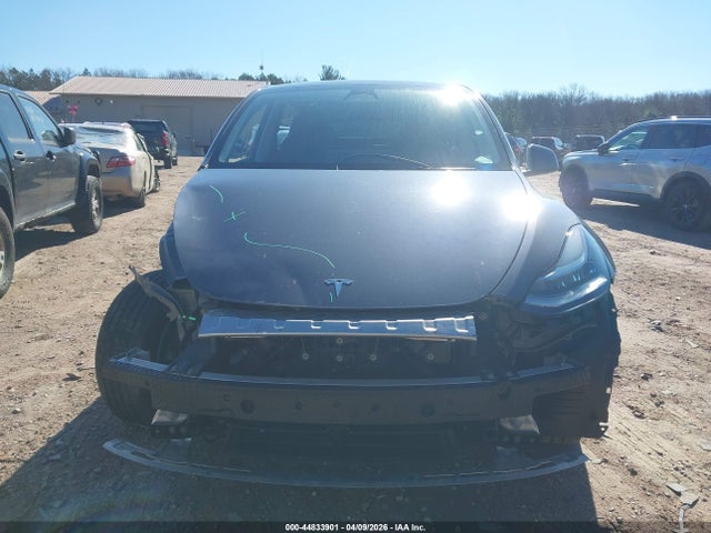 44833901 :رقم المزاد ، 7SAYGDEE7NA021818 vin ، 2022 Tesla Model Y Long Range Dual Motor All-wheel Drive مزاد بيع