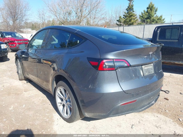 44833901 :رقم المزاد ، 7SAYGDEE7NA021818 vin ، 2022 Tesla Model Y Long Range Dual Motor All-wheel Drive مزاد بيع