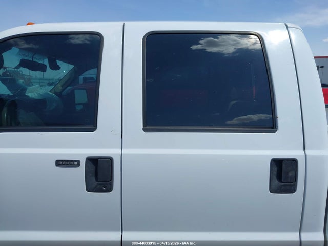 44833915 :رقم المزاد ، 1FTWW32R88EA31517 vin ، 2008 Ford F-350 King Ranch/lariat/xl/xlt مزاد بيع