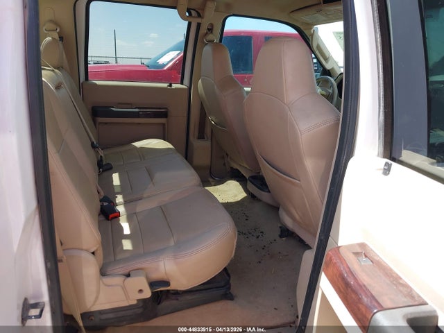 44833915 :رقم المزاد ، 1FTWW32R88EA31517 vin ، 2008 Ford F-350 King Ranch/lariat/xl/xlt مزاد بيع