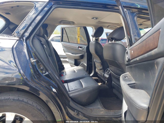 Subaru Outback 2.5i Limited 2015 4S4BSALCXF3256549 Image 8