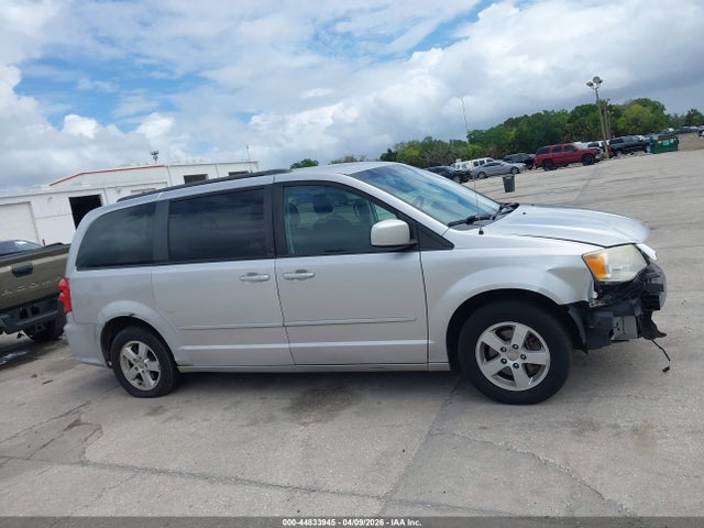 2012 Dodge Grand Caravan Sxt მანქანა იყიდება აუქციონზე, vin: 2C4RDGCG2CR301960, აუქციონის ნომერი: 44833945
