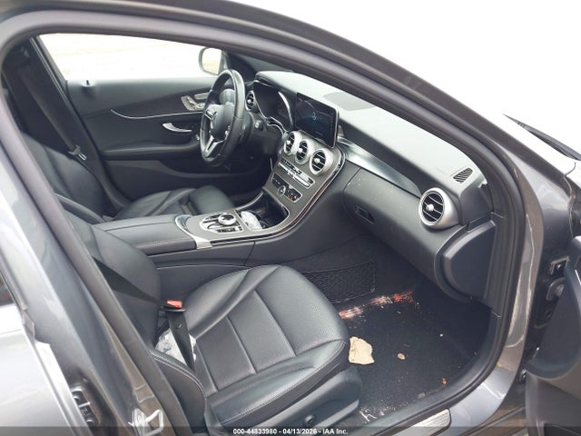 2021 Mercedes-benz C 300 4matic მანქანა იყიდება აუქციონზე, vin: W1KWF8EB8MR647190, აუქციონის ნომერი: 44833980