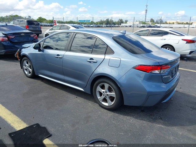 44833995 :رقم المزاد ، JTDEPRAE3LJ042080 vin ، 2020 Toyota Corolla Le مزاد بيع