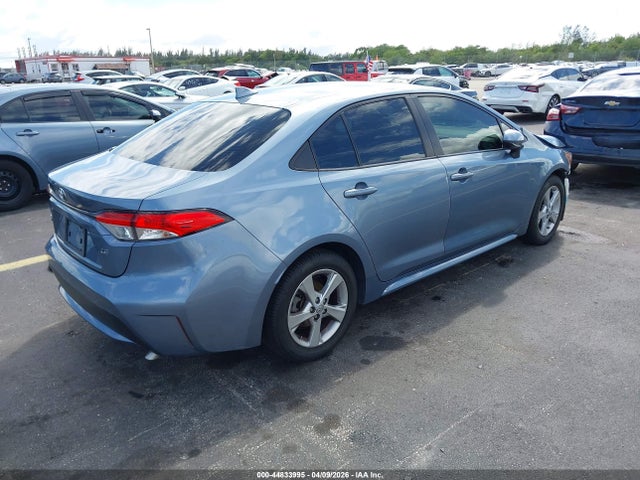 44833995 :رقم المزاد ، JTDEPRAE3LJ042080 vin ، 2020 Toyota Corolla Le مزاد بيع