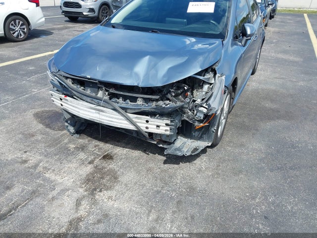 44833995 :رقم المزاد ، JTDEPRAE3LJ042080 vin ، 2020 Toyota Corolla Le مزاد بيع