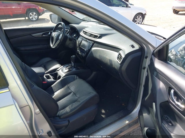 KNMAT2MV2GP685021 Nissan Rogue Sl