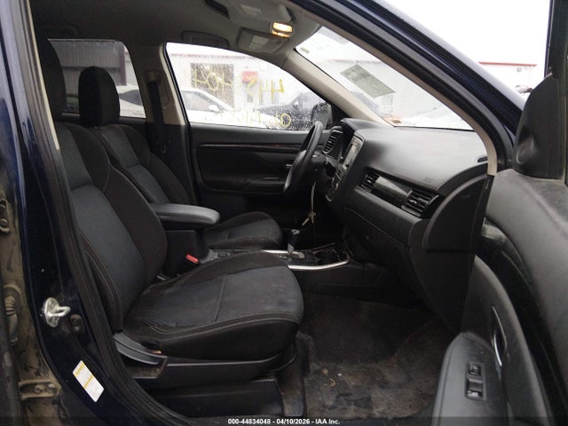44834048 :رقم المزاد ، JA4AD2A3XKZ048806 vin ، 2019 Mitsubishi Outlander Es مزاد بيع