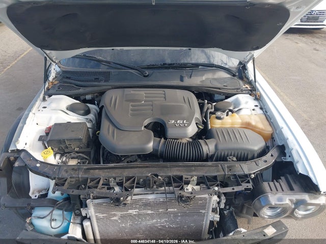 44834148 :رقم المزاد ، 2C3CDZAG5JH116572 vin ، 2018 Dodge Challenger Sxt Plus مزاد بيع