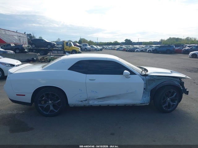 44834148 :رقم المزاد ، 2C3CDZAG5JH116572 vin ، 2018 Dodge Challenger Sxt Plus مزاد بيع