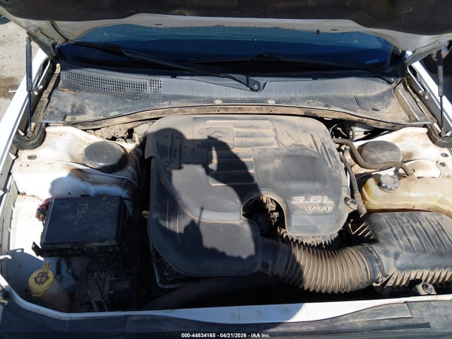 44834165 :رقم المزاد ، 2C3CCABG3DH711735 vin ، 2013 Chrysler 300 300s مزاد بيع