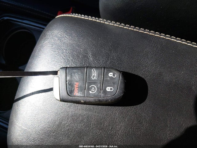 44834165 :رقم المزاد ، 2C3CCABG3DH711735 vin ، 2013 Chrysler 300 300s مزاد بيع