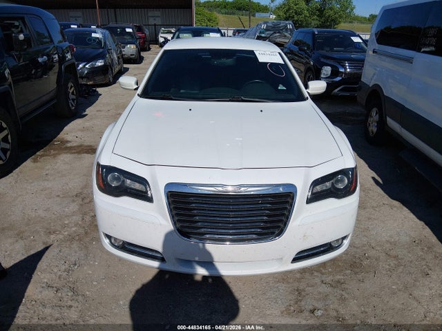 44834165 :رقم المزاد ، 2C3CCABG3DH711735 vin ، 2013 Chrysler 300 300s مزاد بيع
