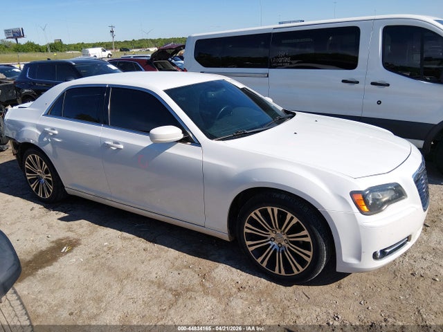 44834165 :رقم المزاد ، 2C3CCABG3DH711735 vin ، 2013 Chrysler 300 300s مزاد بيع