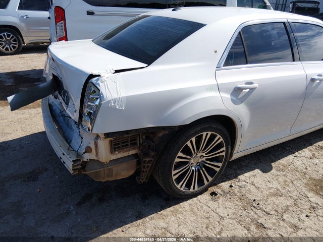 44834165 :رقم المزاد ، 2C3CCABG3DH711735 vin ، 2013 Chrysler 300 300s مزاد بيع