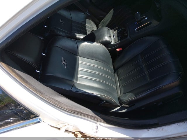 44834165 :رقم المزاد ، 2C3CCABG3DH711735 vin ، 2013 Chrysler 300 300s مزاد بيع