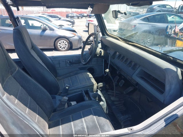 Продажа на аукционе авто 1992 Jeep Wrangler / Yj S, vin: 2J4FY19P0NJ545145, номер лота: 44834187