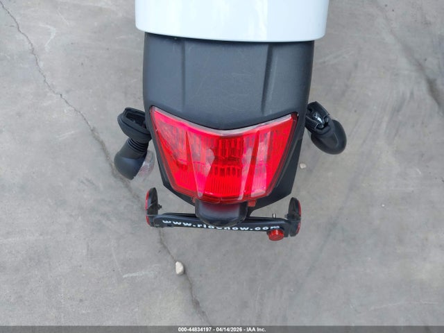 2021 Kawasaki En650 C მანქანა იყიდება აუქციონზე, vin: JKAENEC16MDA03506, აუქციონის ნომერი: 44834197