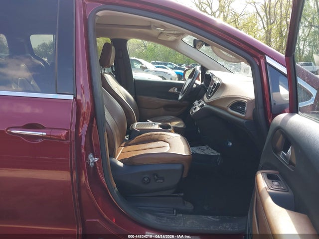 Продаж на аукціоні авто 2017 Chrysler Pacifica Limited, vin: 2C4RC1GG1HR559744, номер лоту: 44834218
