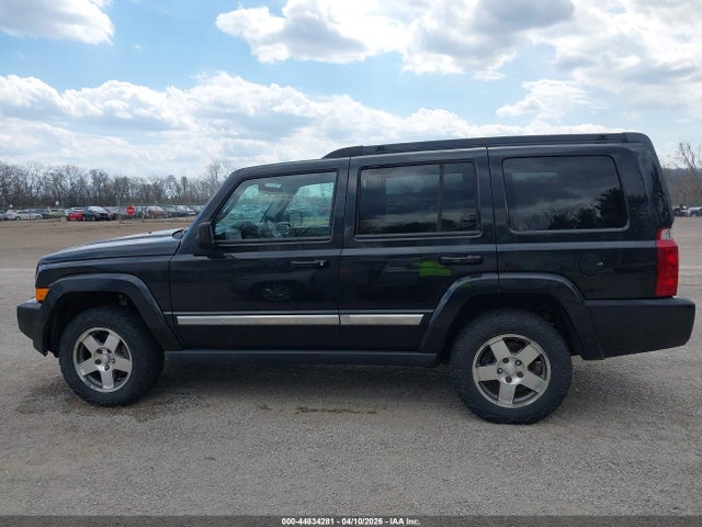 44834281 :رقم المزاد ، 1J4RG4GK3AC132214 vin ، 2010 Jeep Commander Sport مزاد بيع