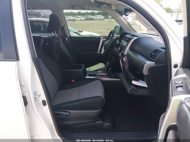 Продажа на аукционе авто 2021 Toyota 4runner Sr5, vin: JTEEU5JR5M5245403, номер лота: 44834306