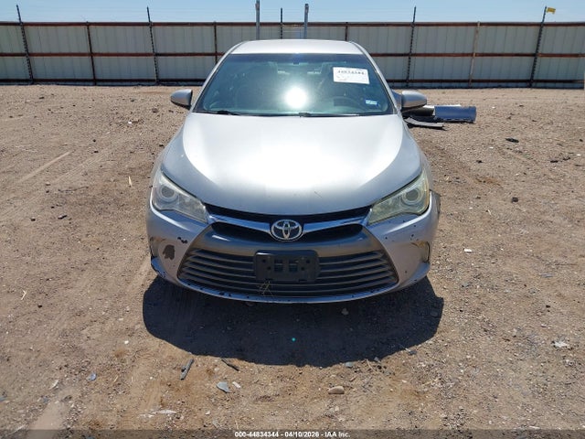 44834344 :رقم المزاد ، 4T1BF1FK7HU450573 vin ، 2017 Toyota Camry Le مزاد بيع