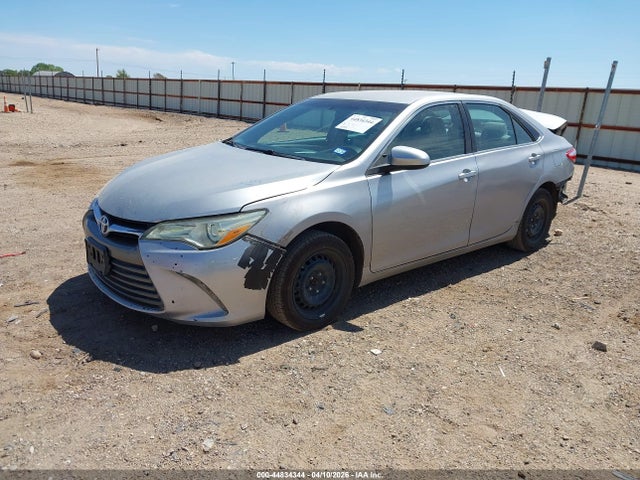 44834344 :رقم المزاد ، 4T1BF1FK7HU450573 vin ، 2017 Toyota Camry Le مزاد بيع