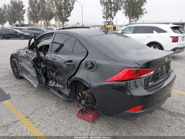 Lexus IS 300 2019 JTHBA1D20K5088611 Image 3