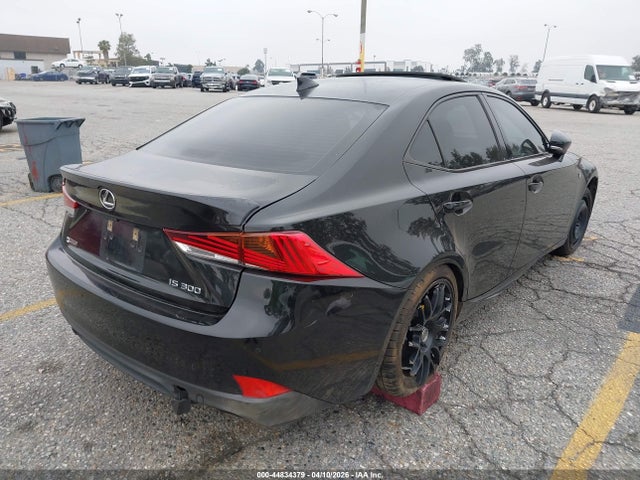 Lexus IS 300 2019 JTHBA1D20K5088611 Image 4