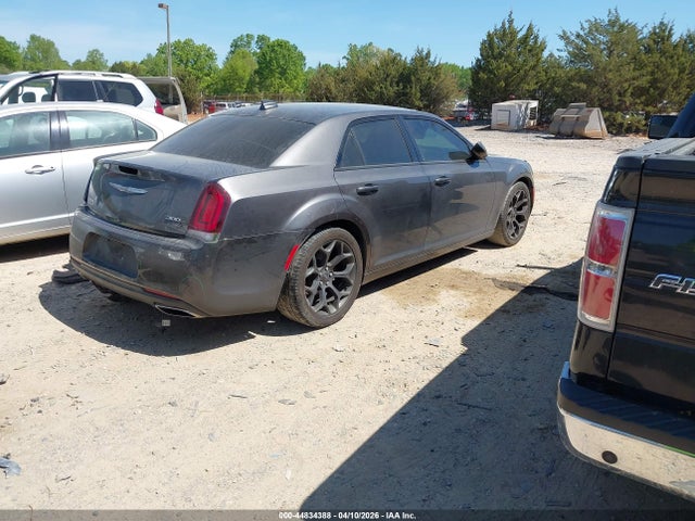 44834388 :رقم المزاد ، 2C3CCABGXKH638120 vin ، 2019 Chrysler 300 300s مزاد بيع