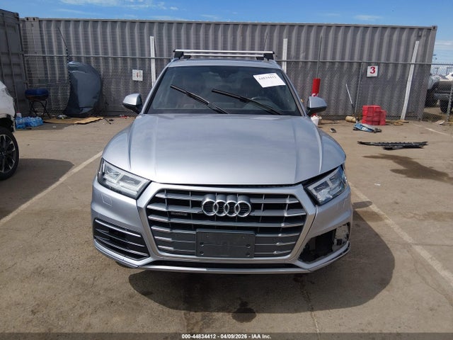 2018 Audi Q5 2.0t Premium/2.0t Tech Premium მანქანა იყიდება აუქციონზე, vin: WA1BNAFY7J2077770, აუქციონის ნომერი: 44834412