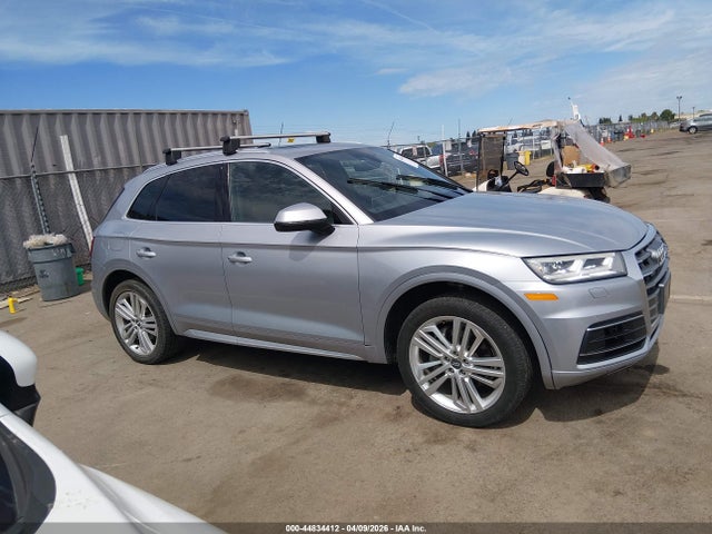2018 Audi Q5 2.0t Premium/2.0t Tech Premium მანქანა იყიდება აუქციონზე, vin: WA1BNAFY7J2077770, აუქციონის ნომერი: 44834412