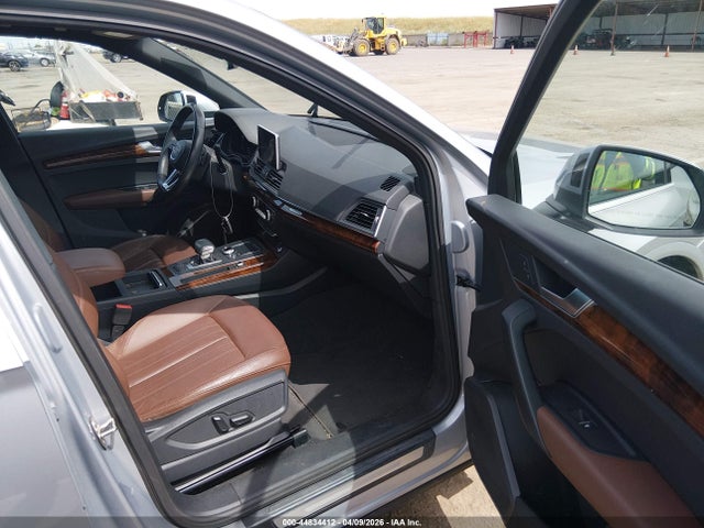 2018 Audi Q5 2.0t Premium/2.0t Tech Premium მანქანა იყიდება აუქციონზე, vin: WA1BNAFY7J2077770, აუქციონის ნომერი: 44834412