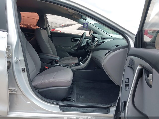 Продажа на аукционе авто 2015 Hyundai Elantra Se, vin: KMHDH4AEXFU303165, номер лота: 44834440