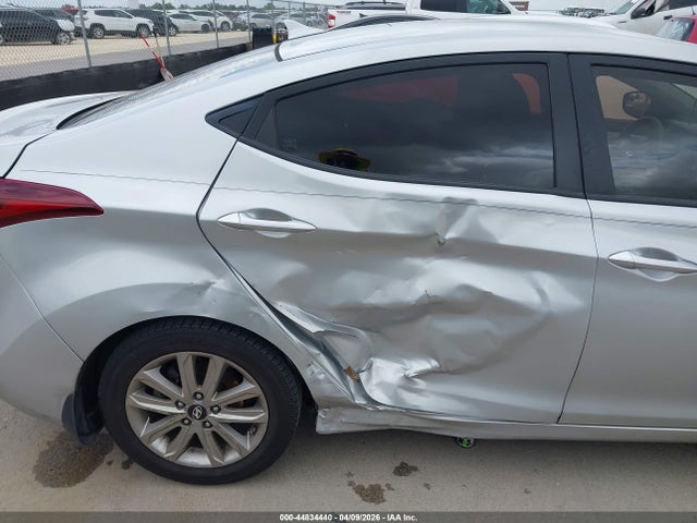Продажа на аукционе авто 2015 Hyundai Elantra Se, vin: KMHDH4AEXFU303165, номер лота: 44834440