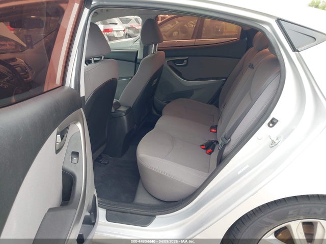 Продажа на аукционе авто 2015 Hyundai Elantra Se, vin: KMHDH4AEXFU303165, номер лота: 44834440
