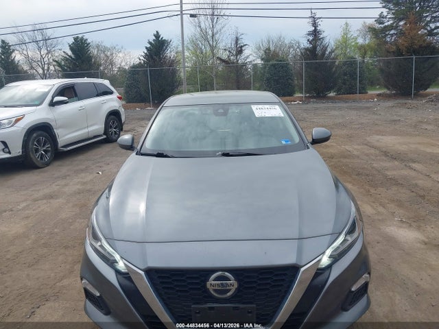 44834456 :رقم المزاد ، 1N4BL4DV5NN404697 vin ، 2022 Nissan Altima Sv Fwd مزاد بيع