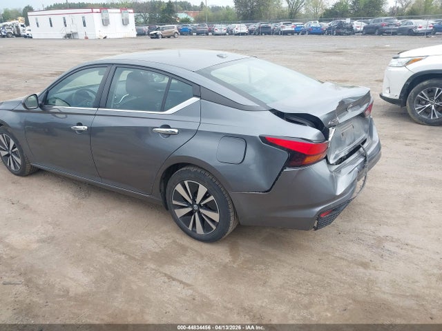 44834456 :رقم المزاد ، 1N4BL4DV5NN404697 vin ، 2022 Nissan Altima Sv Fwd مزاد بيع