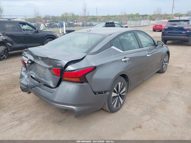 44834456 :رقم المزاد ، 1N4BL4DV5NN404697 vin ، 2022 Nissan Altima Sv Fwd مزاد بيع
