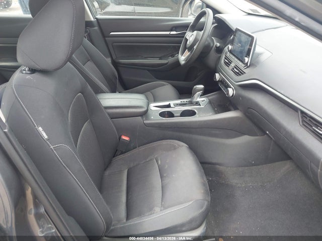 44834456 :رقم المزاد ، 1N4BL4DV5NN404697 vin ، 2022 Nissan Altima Sv Fwd مزاد بيع