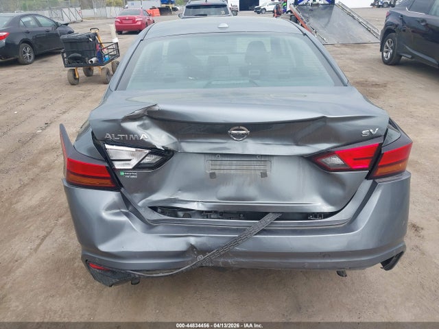 44834456 :رقم المزاد ، 1N4BL4DV5NN404697 vin ، 2022 Nissan Altima Sv Fwd مزاد بيع