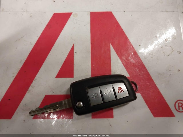 JN1BJ1CP9JW181556 Nissan Rogue Sport S